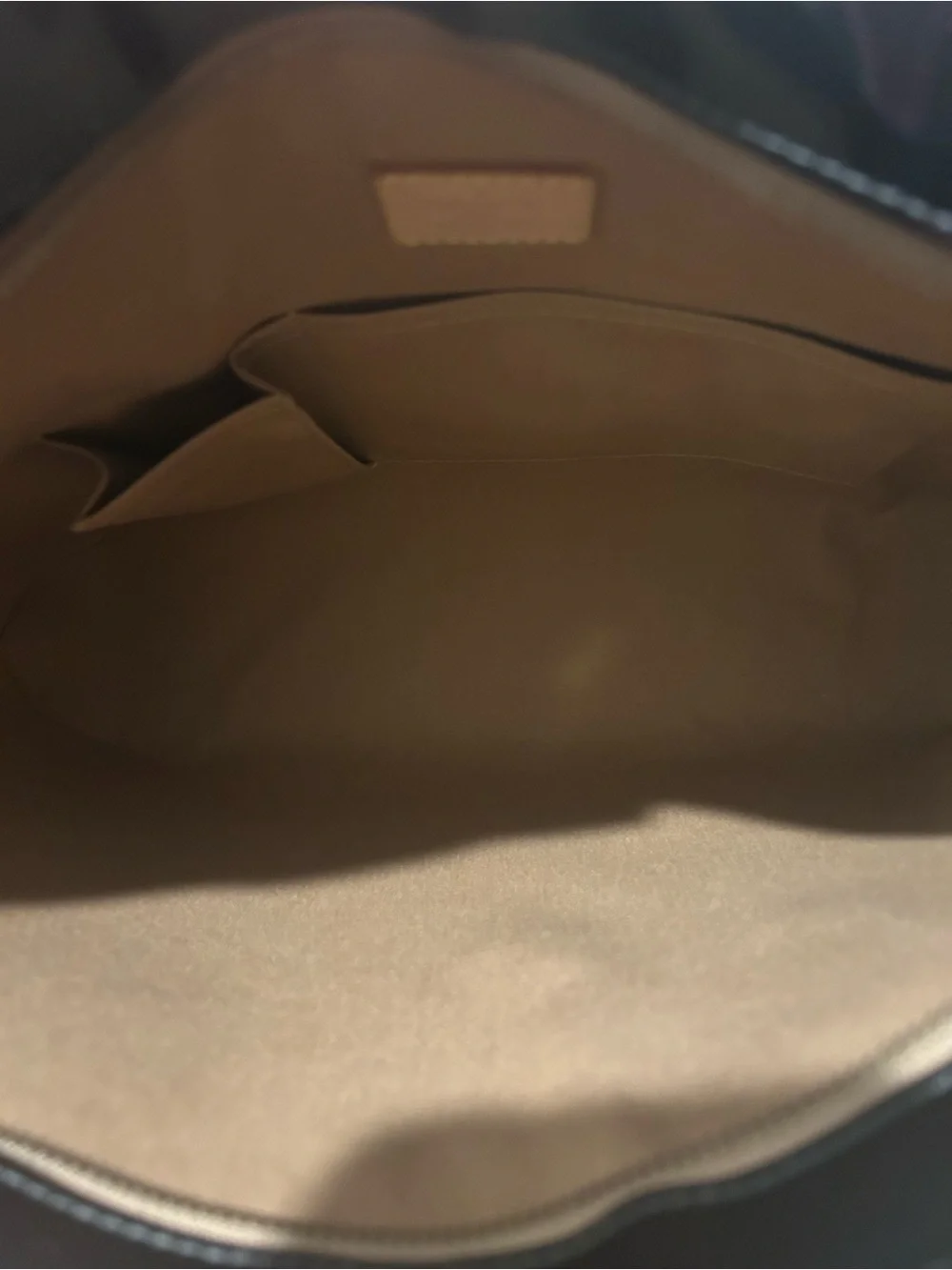 Louis Vuitton Vernis Brentwood Tote with Vachetta Tan Handles -dust bag and COA
